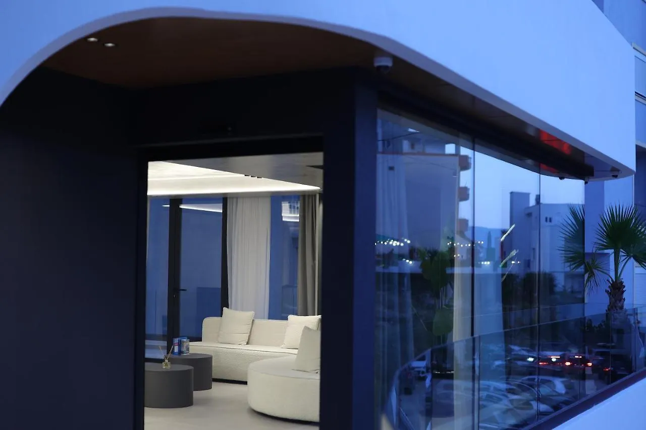 Yacht Premium Hotel Sarande
