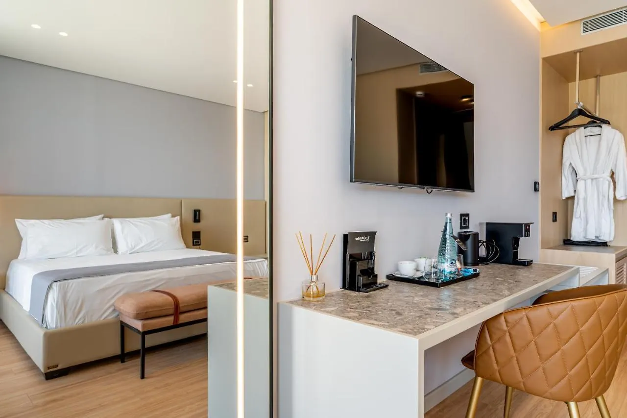 Yacht Premium Hotel Sarande