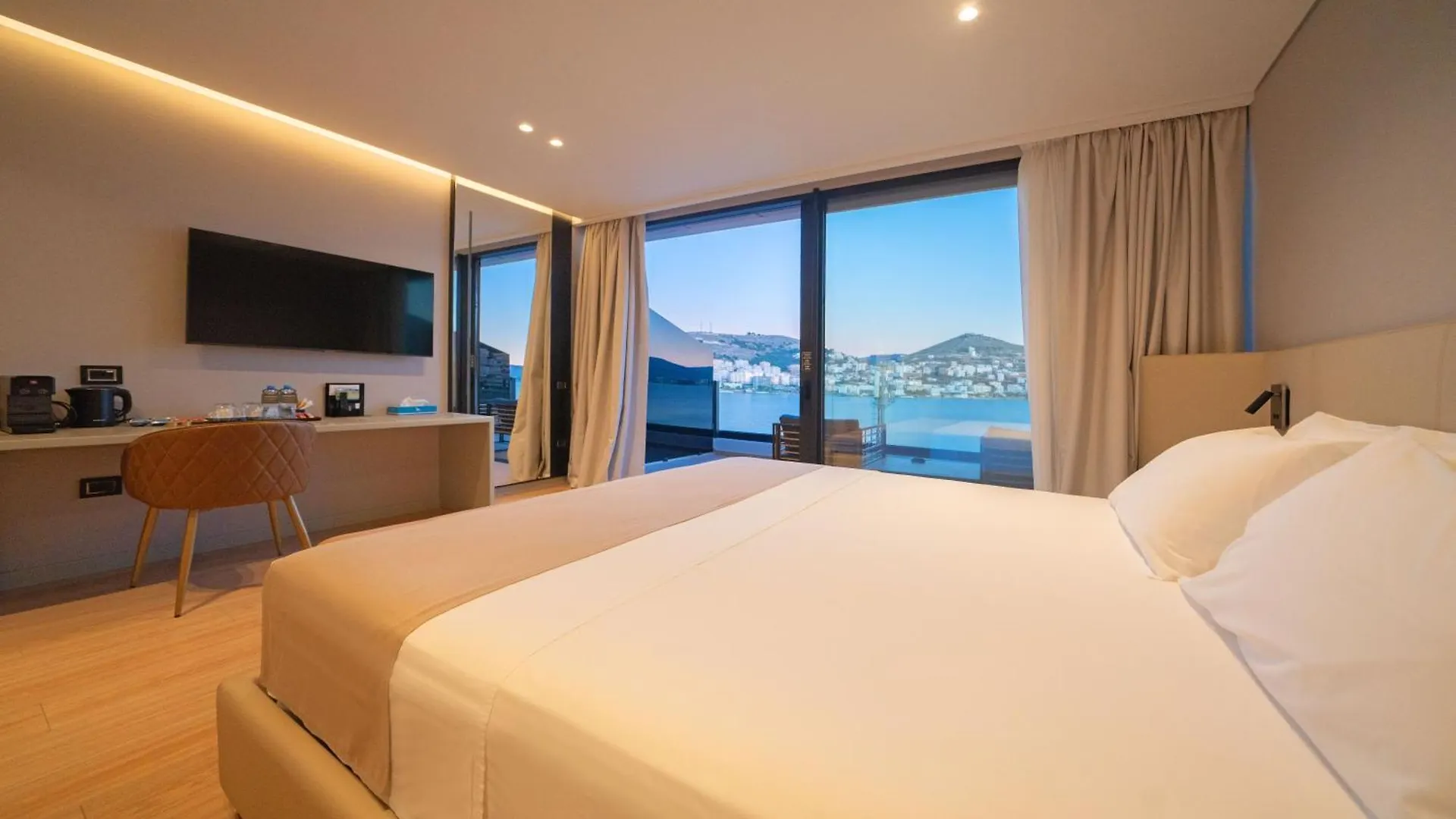 Yacht Premium Hotel Sarande Albania