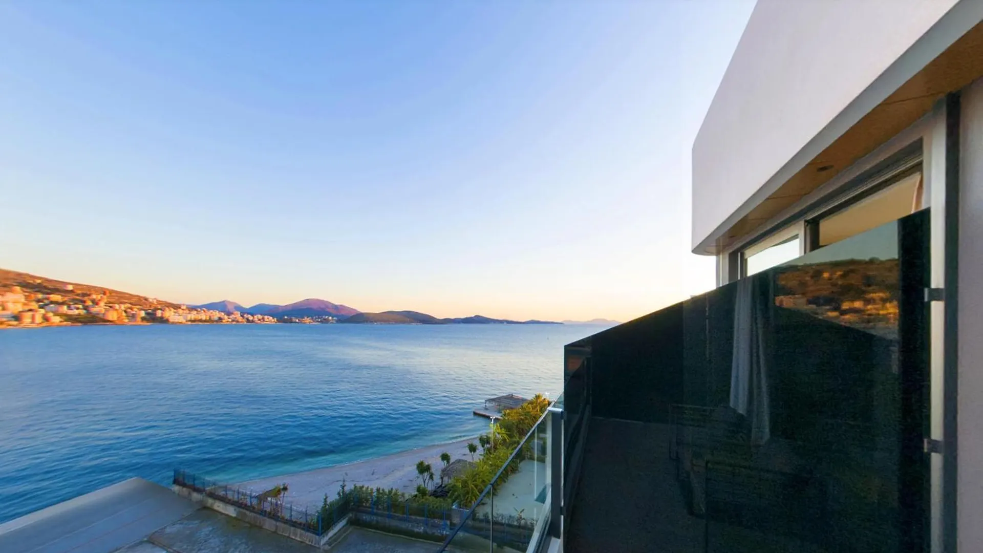 Yacht Premium Hotel Sarande 4*,  Albania