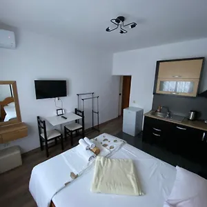 Elti Apartment