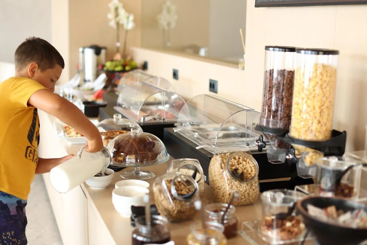 Alyacht Premium Hotel Sarande