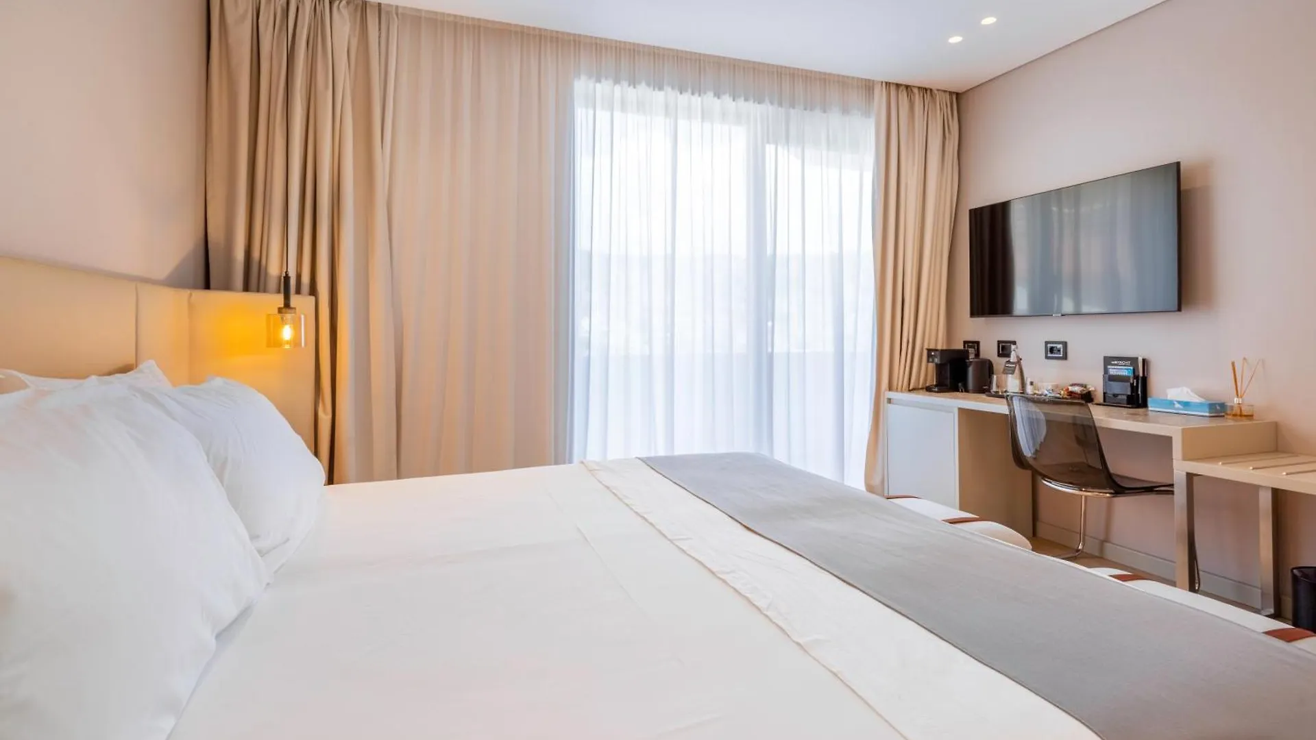Alyacht Premium Hotel Sarande